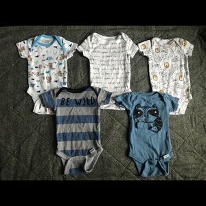 Newborn clothing (boy/unisex)